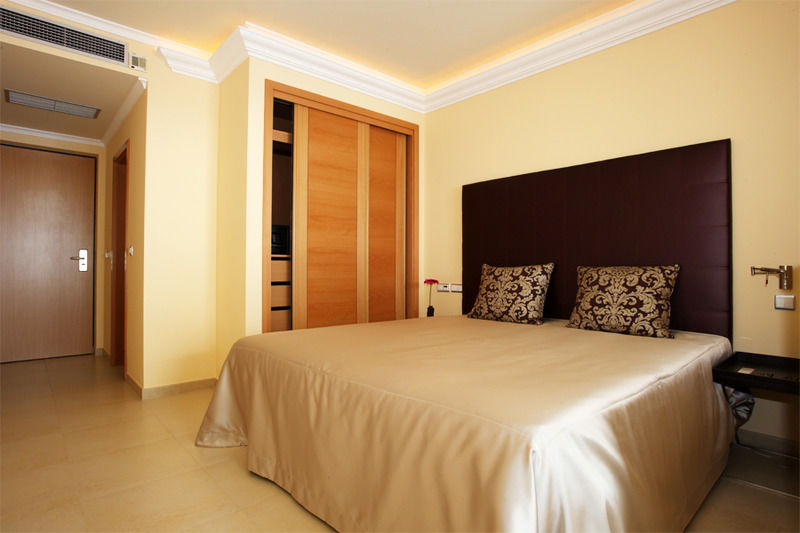Hotel Apartamentos Baia Brava Гаула Экстерьер фото